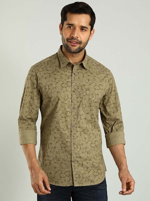 Indian Terrain Men's Regular Fit Full Sleeve Tropical Print Green Shirt